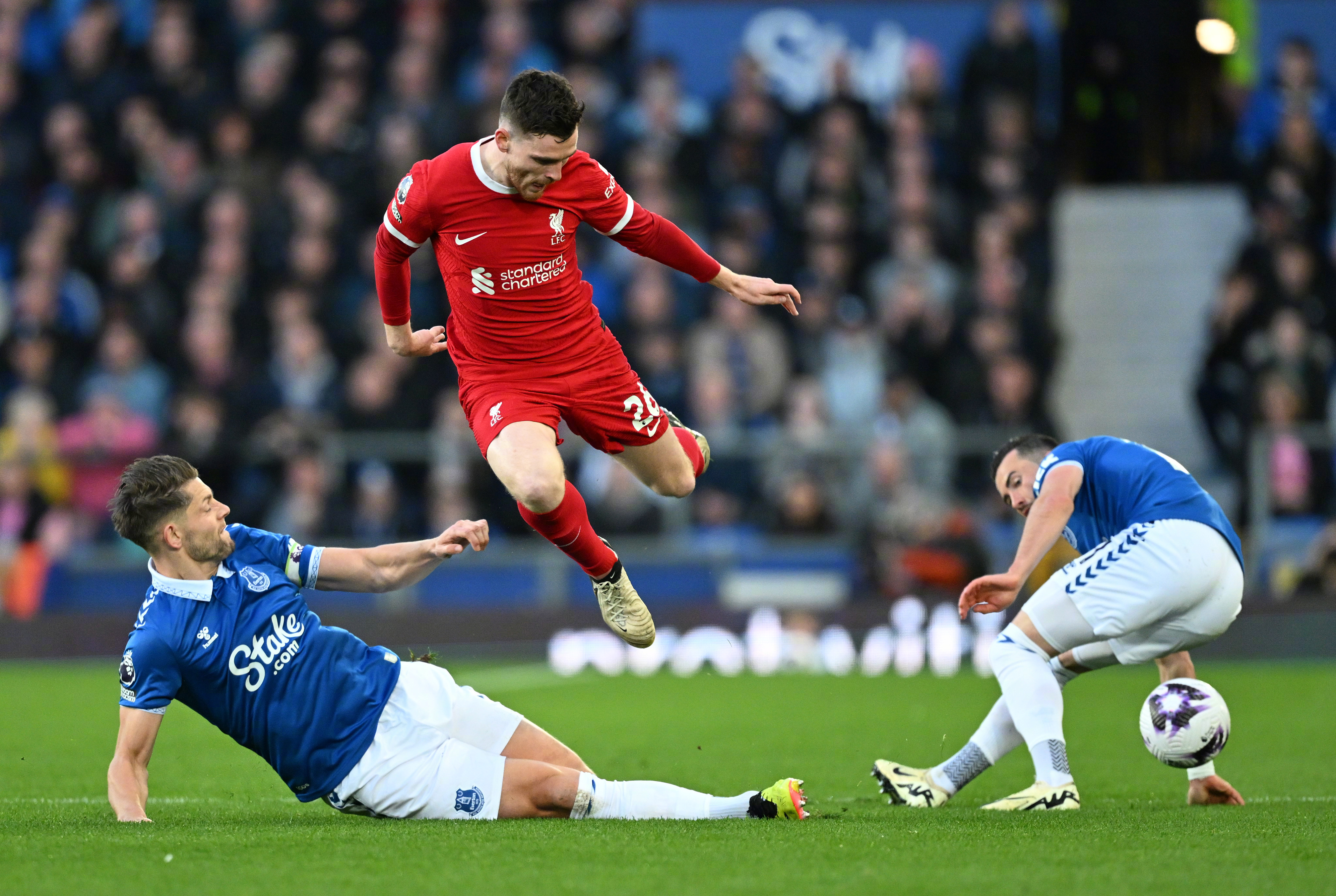 阿森纳客场取胜，继续保持不败战绩