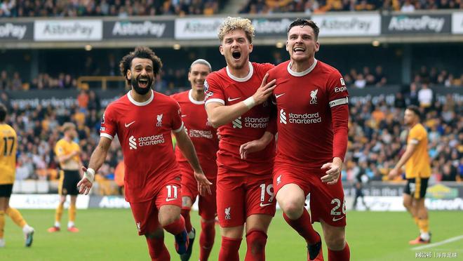 利物浦球员突破防守,助球队取胜 利物浦球员突破防守,助球队取胜
