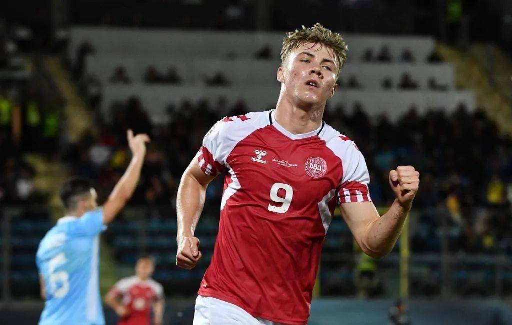 丹麦在国际锦标赛上闪耀，势不可挡