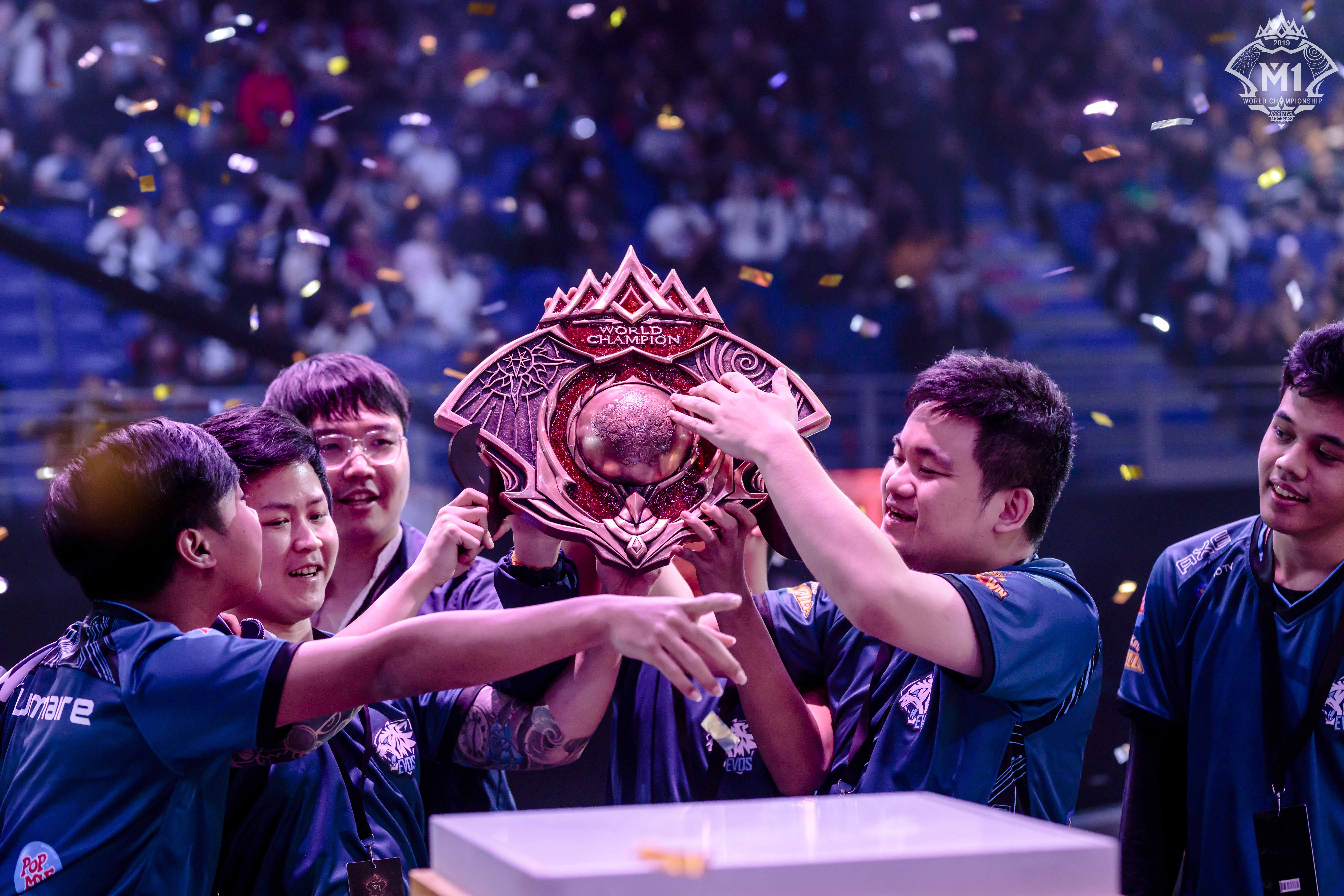 星空体育-顶尖球队争夺联赛冠军，胜负悬念引发猜想