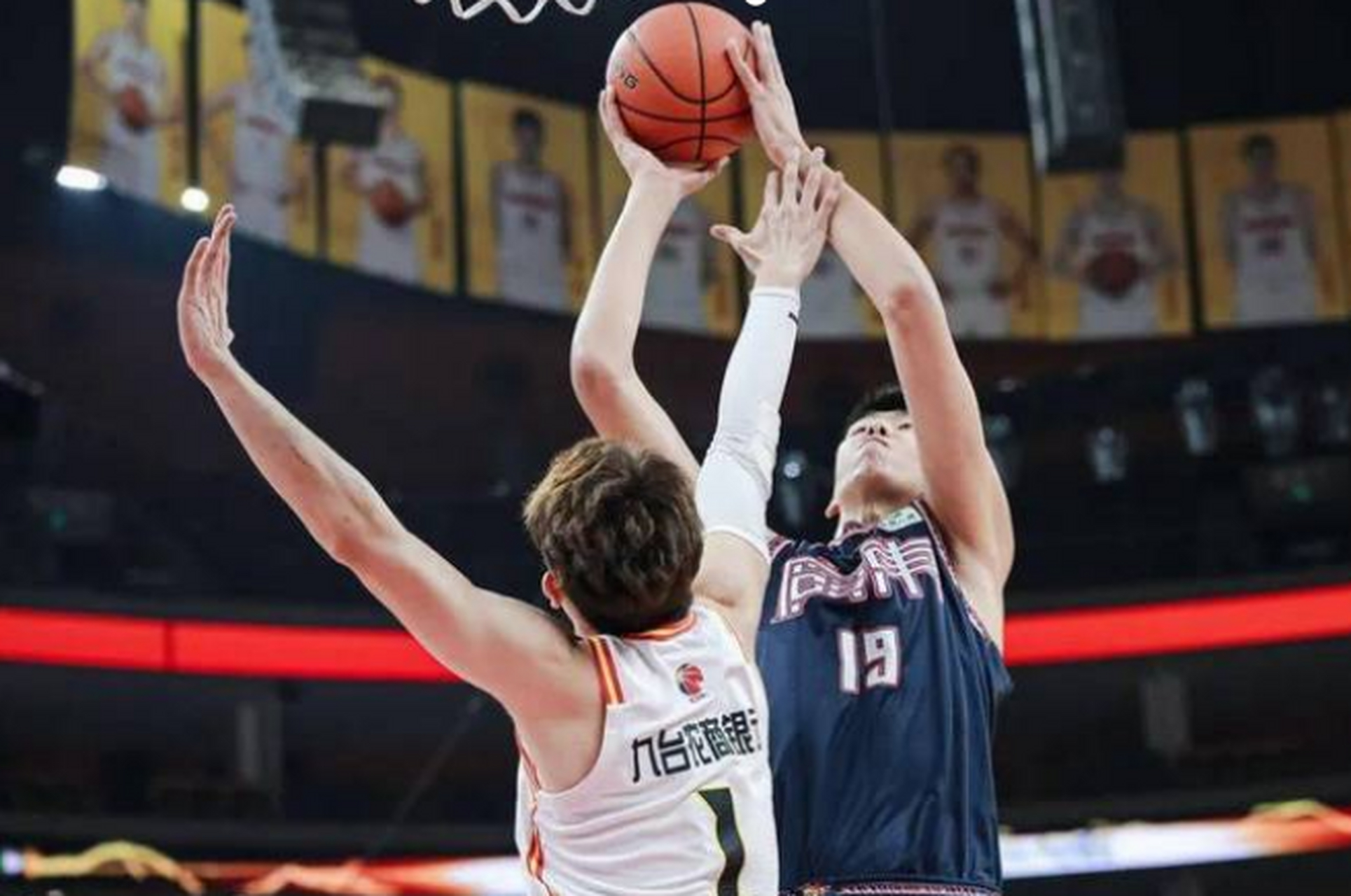 江苏队在场上发挥出色，成功战胜对手