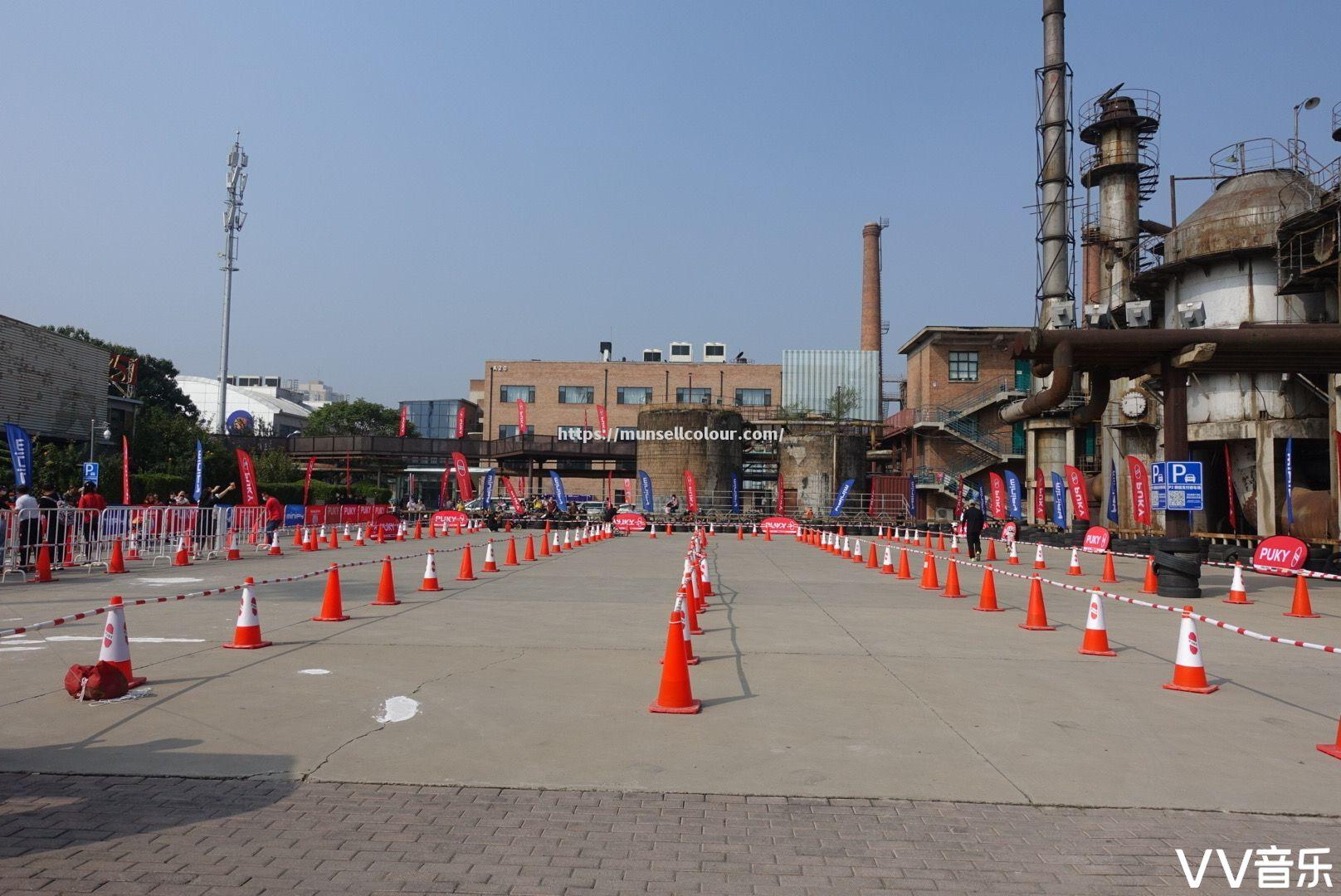 意大利骑手飒爽出场，圈粉一众观众