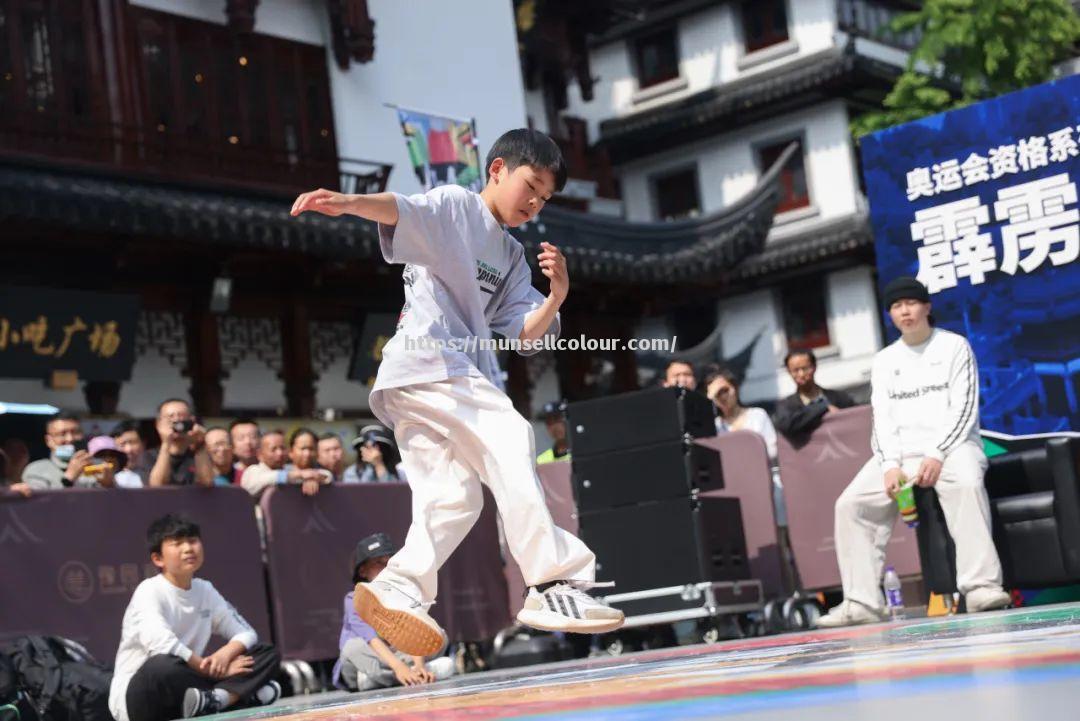 动感体育精彩纷呈，选手实力精湛