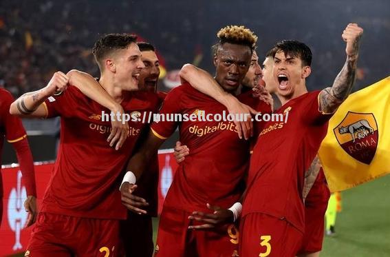 意大利传统豪门:罗马遭遇不败积分滑落,时隔多年再现低迷 意大利传统豪门:罗马遭遇不败积分滑落,时隔多年再现低迷