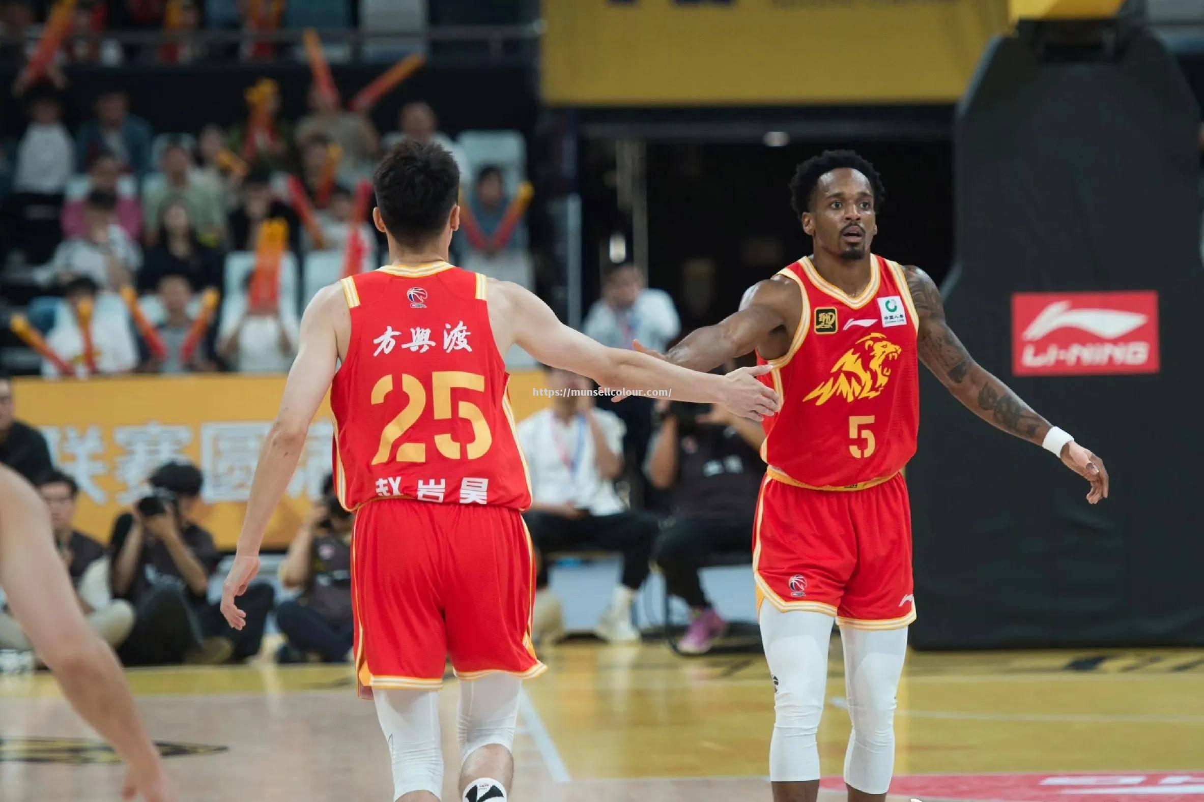 广厦主帅遭遇惨败，球迷纷纷哀叹