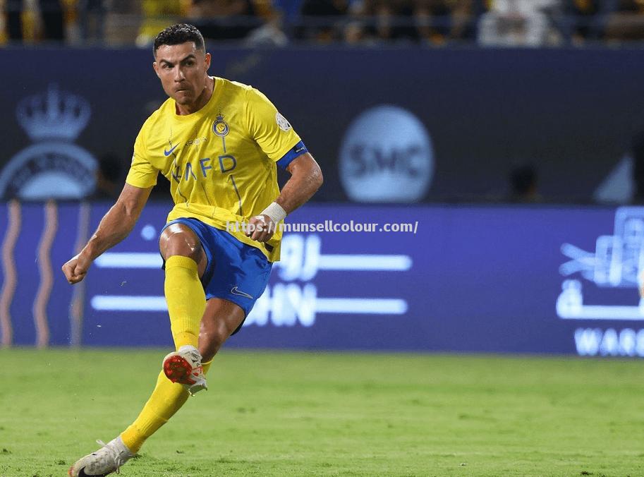 里昂客场逆转胜利，稳固领跑位置